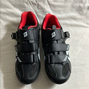 Peloton bicycling shoes w 9.5